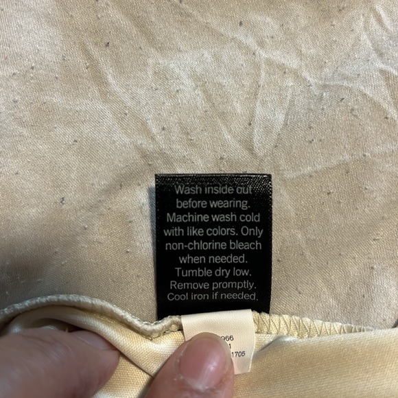 Simply Vera Floral Pink and White Dress - Picture 9 of 9